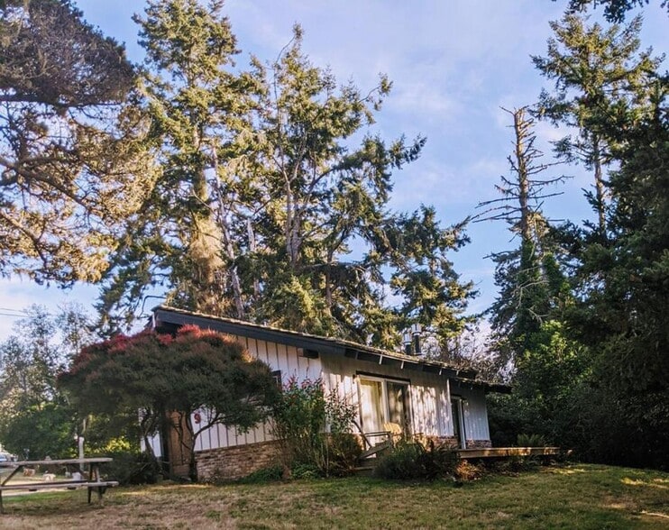 More Photos Of 6051 N Highway 1, Little River Hotel For Sale
