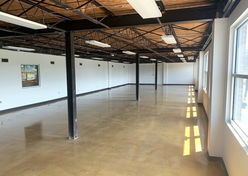 More Photos Of 3300-3350 New York Ave NE, Washington Warehouse For Lease