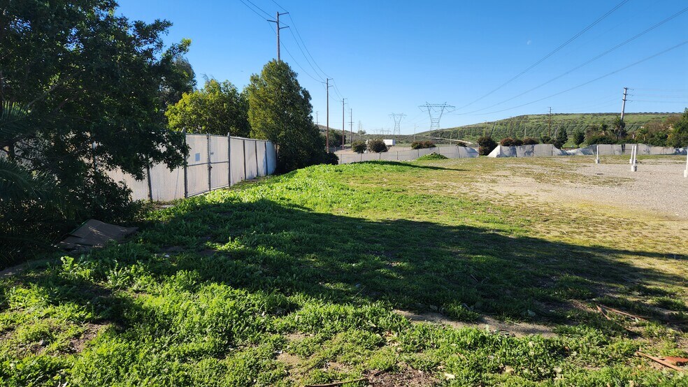 More Photos Of 0 Francis St, Ontario Land For Sale