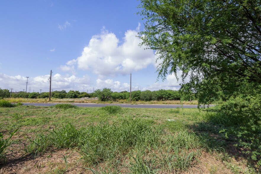 More Photos Of 5501 Larkdale Dr, San Antonio Land For Sale
