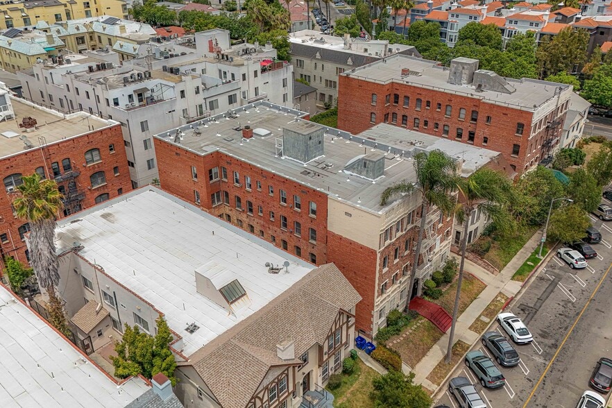 More Photos Of 621 S Dunsmuir Ave, Los Angeles Apartments For Sale