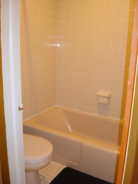 More Photos Of 529 Route 17M, Middletown Storefront Retail Residential For Sale