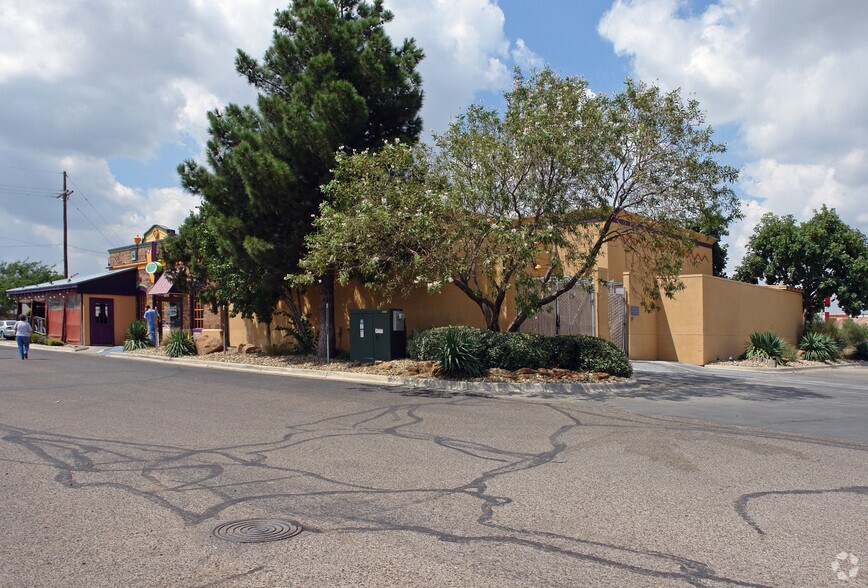 More Photos Of 6709 Slide Rd, Lubbock General Retail For Sale