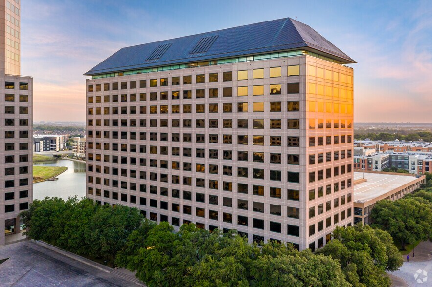 Primary Photo Of 5221 N O'Connor Blvd, Irving Office For Lease