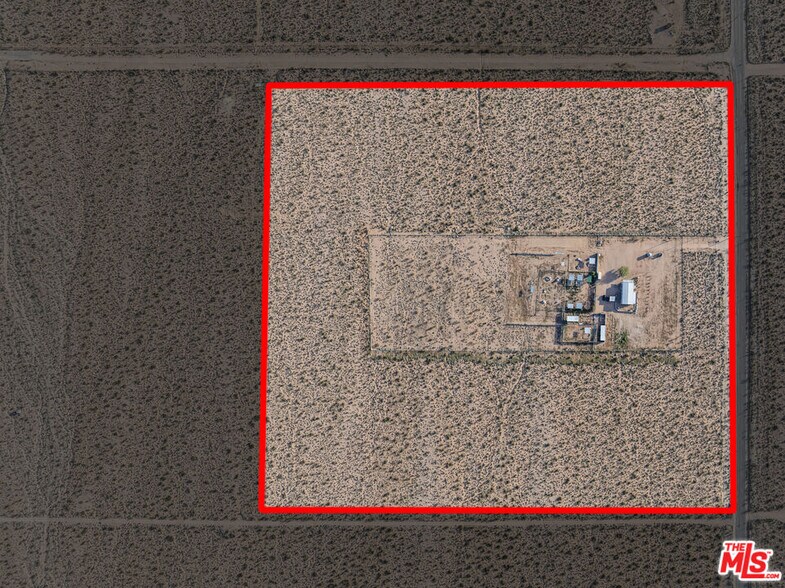 More Photos Of 9025 Camp Rock Rd, Lucerne Valley Veterinarian Kennel For Sale