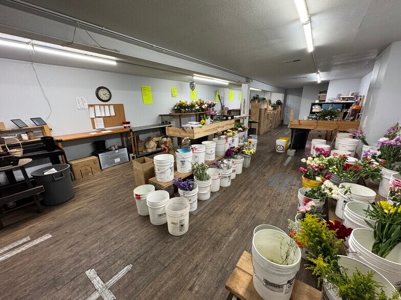 More Photos Of 2820 Broadmoor Ave, Concord Office For Sale