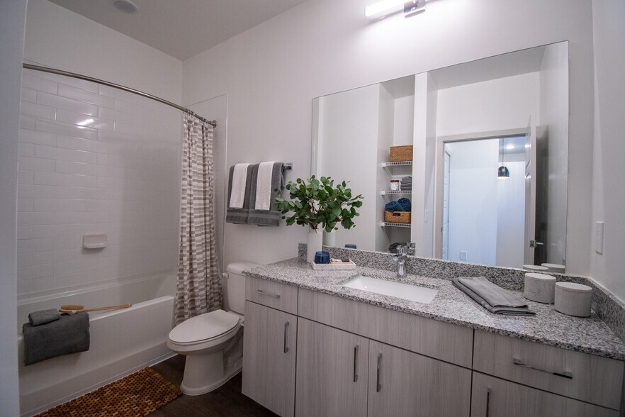 More Photos Of 234 E Mitchell Hammock Rd, Oviedo Apartments For Lease