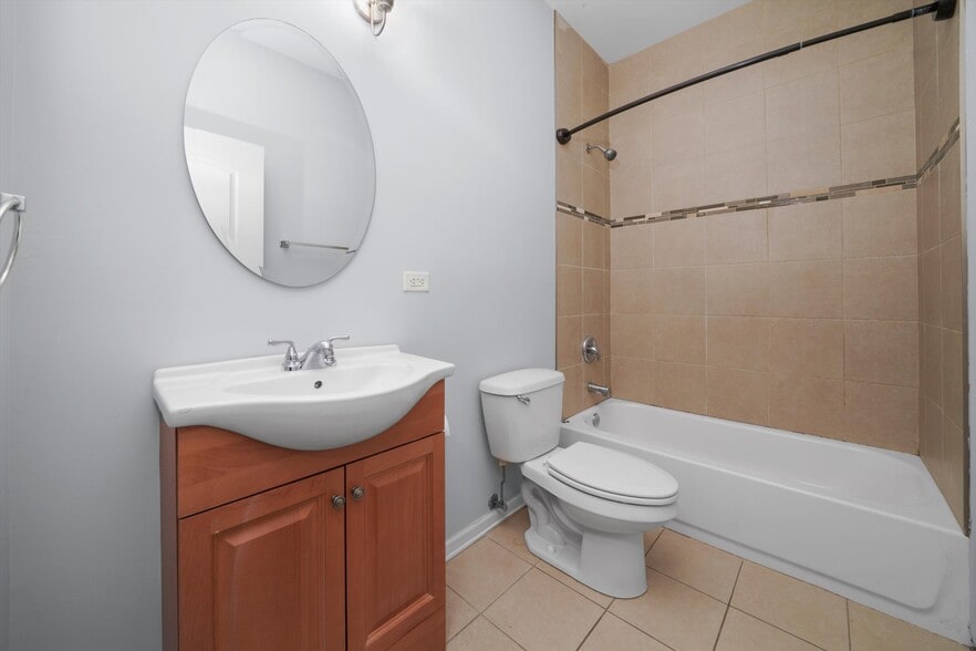 More Photos Of 7200-02 S Stony Island Ave, Chicago Apartments For Sale