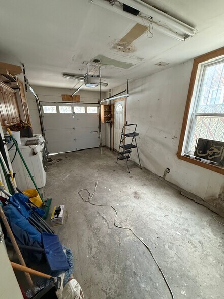 More Photos Of 1432 Hylan Blvd, Staten Island Medical For Lease