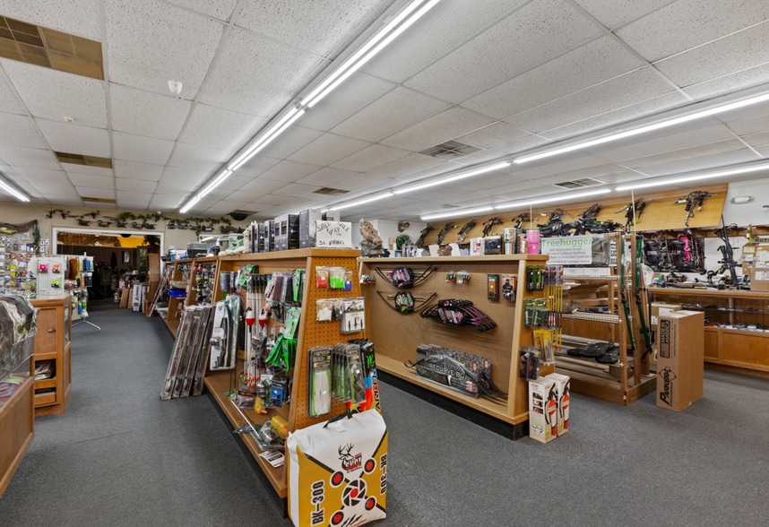 More Photos Of 5500 Franklin Ave, Waco Freestanding For Sale