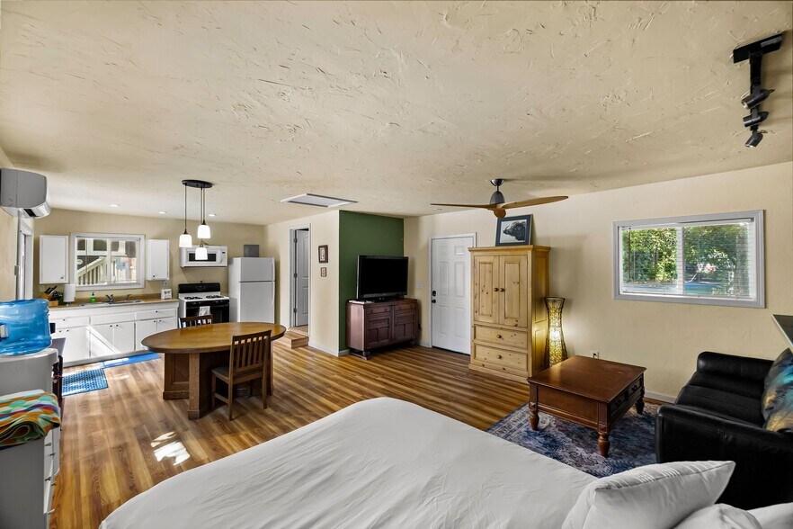 More Photos Of 1050 Esplanade, Chico Multifamily For Sale