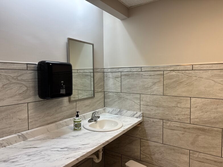 More Photos Of 11755 W 112th St, Overland Park Medical For Sale