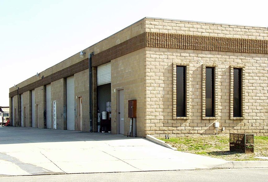 More Photos Of 1345 N Fitzgerald Ave, Rialto Warehouse For Lease