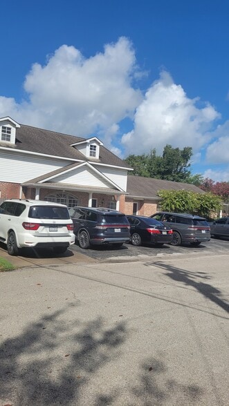 More Photos Of 801 Morton St, Richmond Office For Sale