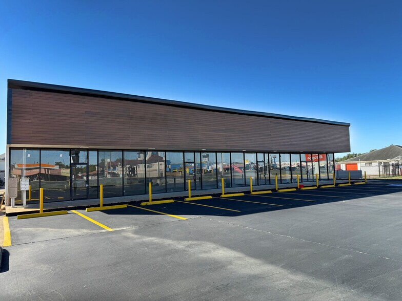 Primary Photo Of 7850 Highway 6 S, Houston Freestanding For Lease