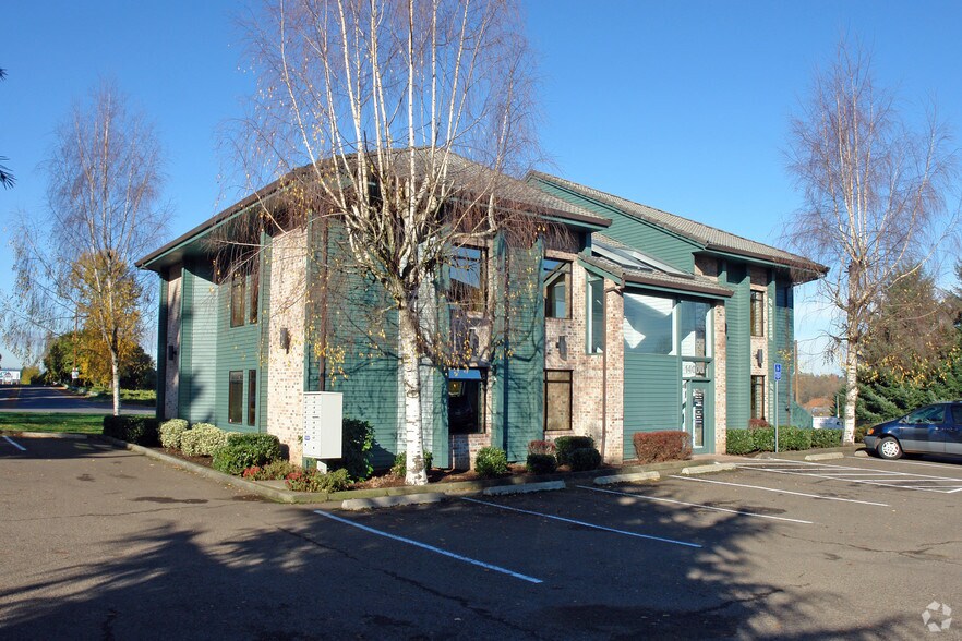 More Photos Of 14000-14020 SE Johnson Rd, Oak Grove Office For Lease