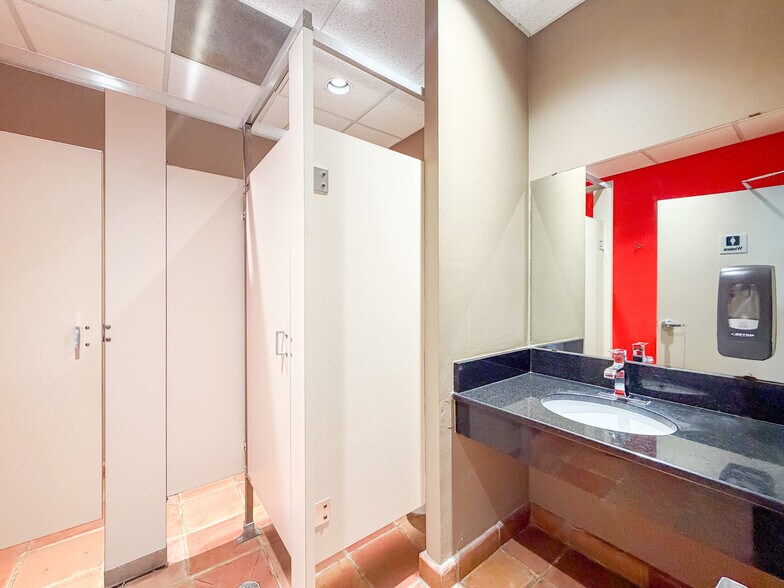 More Photos Of 13526 George Rd, San Antonio Office For Lease