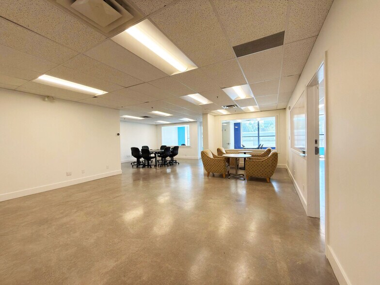 More Photos Of 118-128 W 6th Ave, Vancouver Apartments For Sale