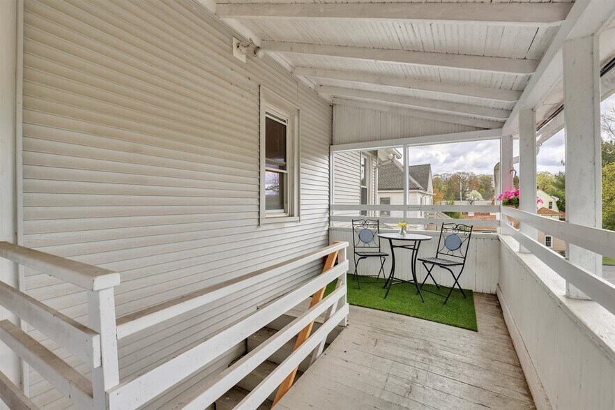 More Photos Of 36 School St, Glastonbury Office For Sale