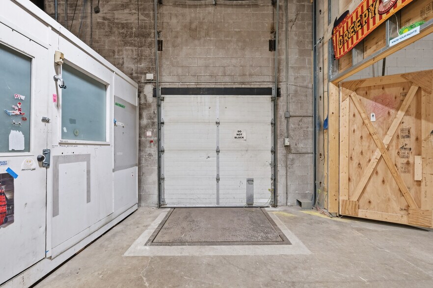 More Photos Of 40 Butterick Rd, Toronto Manufacturing For Sale