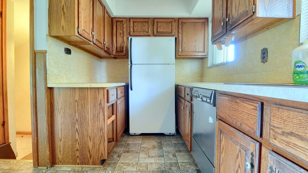 More Photos Of 42431 Mound Rd, Sterling Heights Storefront For Sale