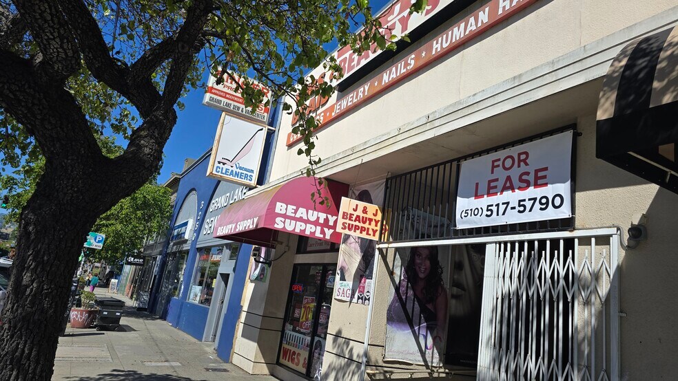 More Photos Of 3242 Grand Ave, Oakland Storefront For Lease