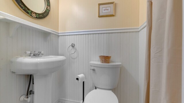 More Photos Of 11 Holbrook St, Freeport Hospitality For Sale