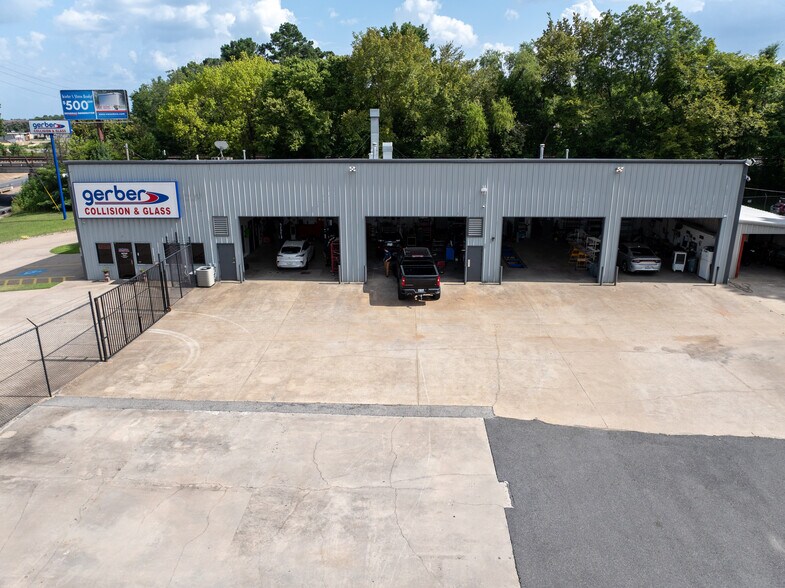 More Photos Of 3045 W Loop 281, Longview Auto Repair For Sale