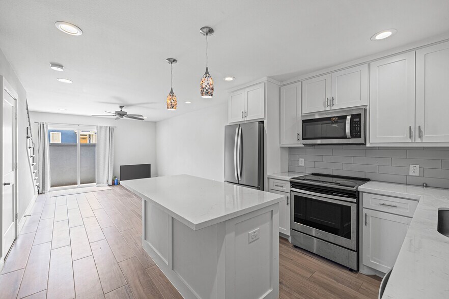 More Photos Of 525 11th St, Galveston Apartments For Sale