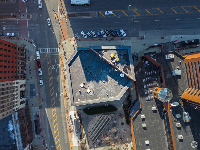 More Photos Of 10 N Pearl St, Albany Office For Lease