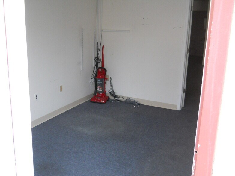 More Photos Of 355 W Main St, Norristown Office For Lease