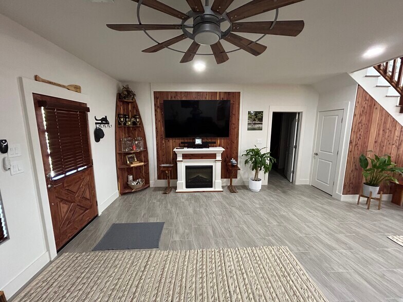 More Photos Of 141 County Road 851, Elizabeth Hotel For Sale