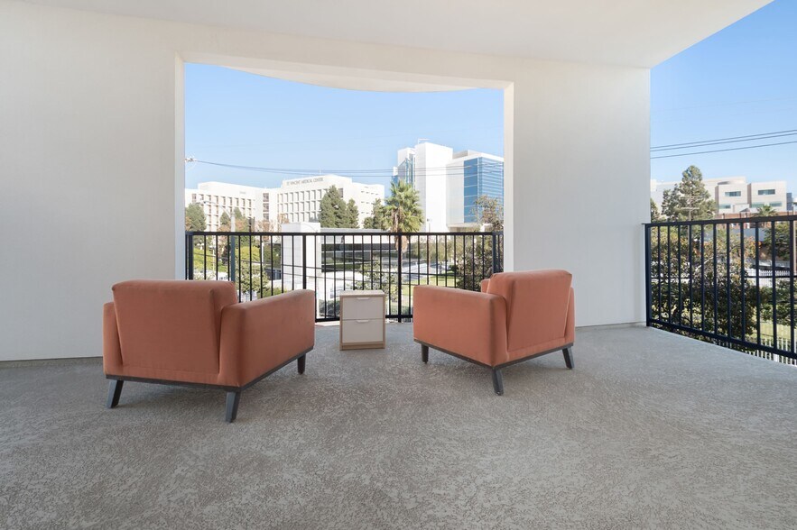 More Photos Of 401 S Grand View St, Los Angeles Apartments For Sale