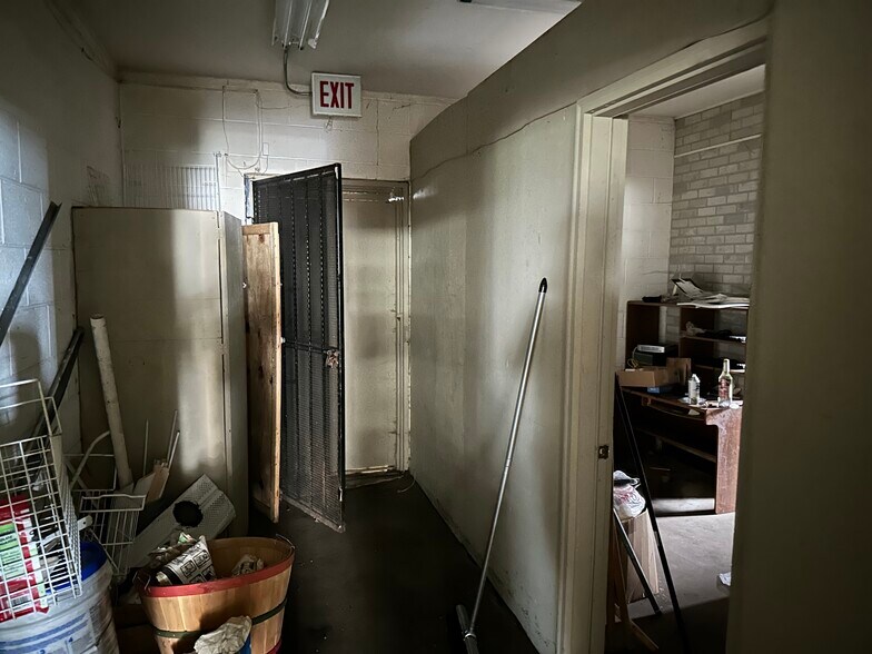 More Photos Of , Hazel Crest General Retail For Sale