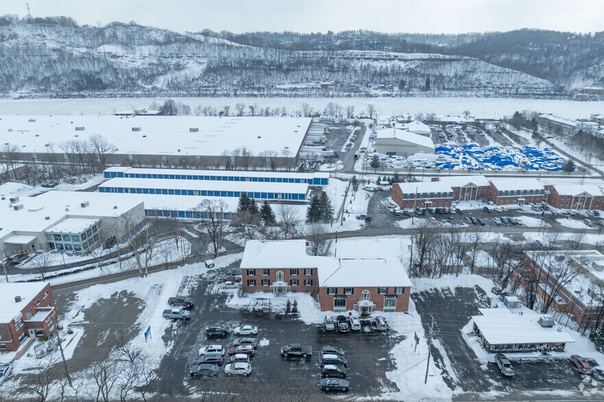 More Photos Of 1376-1378 Freeport Rd, Pittsburgh Office For Lease