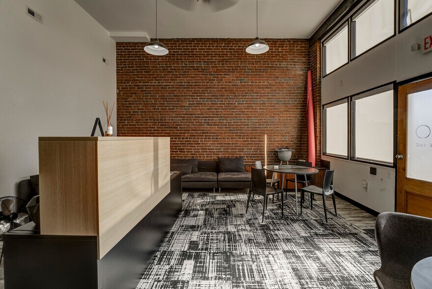 More Photos Of 227 Main St, Kingsport Storefront Retail Residential For Sale