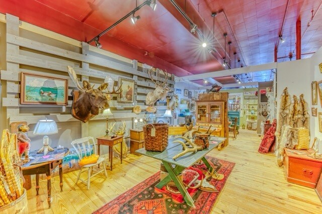 More Photos Of 443 Railroad St, Saint Johnsbury General Retail For Sale