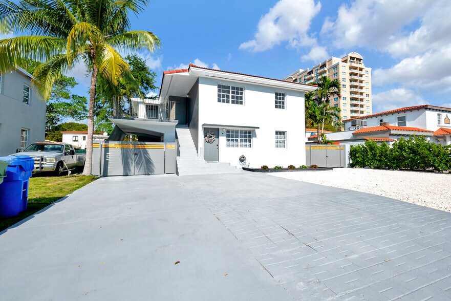 More Photos Of 3711 SW 27th Ter, Miami Specialty For Sale