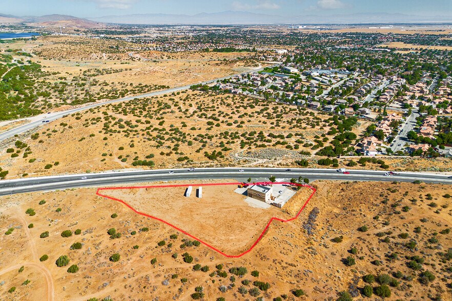 More Photos Of 2660 Pearblossom Hwy, Palmdale Office Residential For Sale