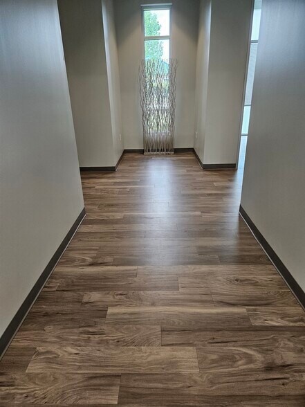 More Photos Of 411 Lantern Bend Dr, Houston Medical For Lease