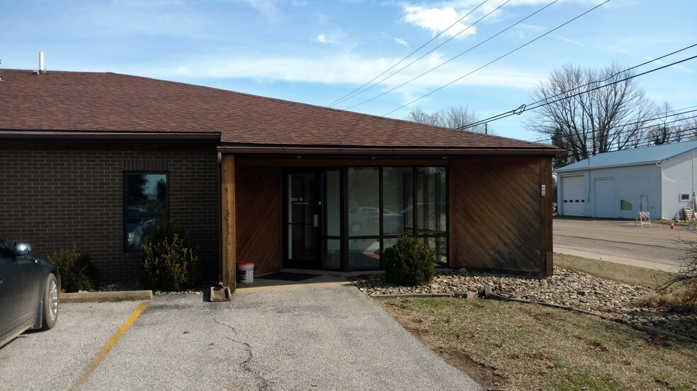 More Photos Of 2730 Washington Blvd, Belpre Medical For Lease