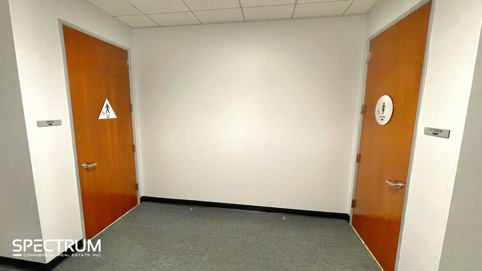 More Photos Of 24251 Town Center Dr, Valencia General Retail For Lease