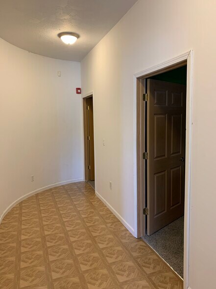 More Photos Of 575 E Isabella Rd, Midland General Retail For Lease