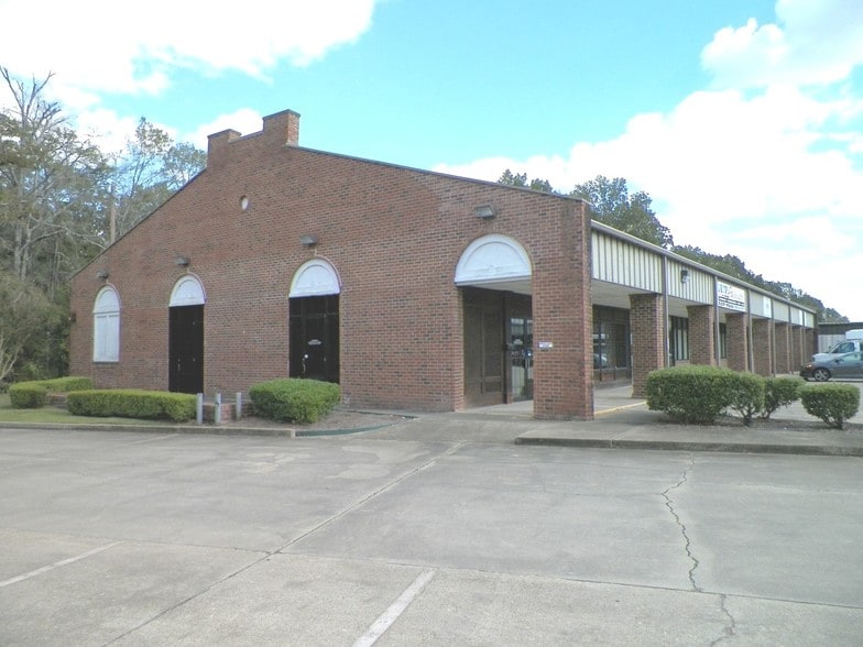 More Photos Of 2424 Old Sterlington Rd, Monroe Freestanding For Lease