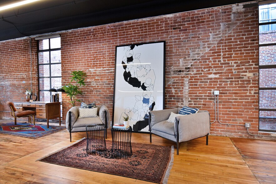 More Photos Of 500-530 Molino St, Los Angeles Office For Sale