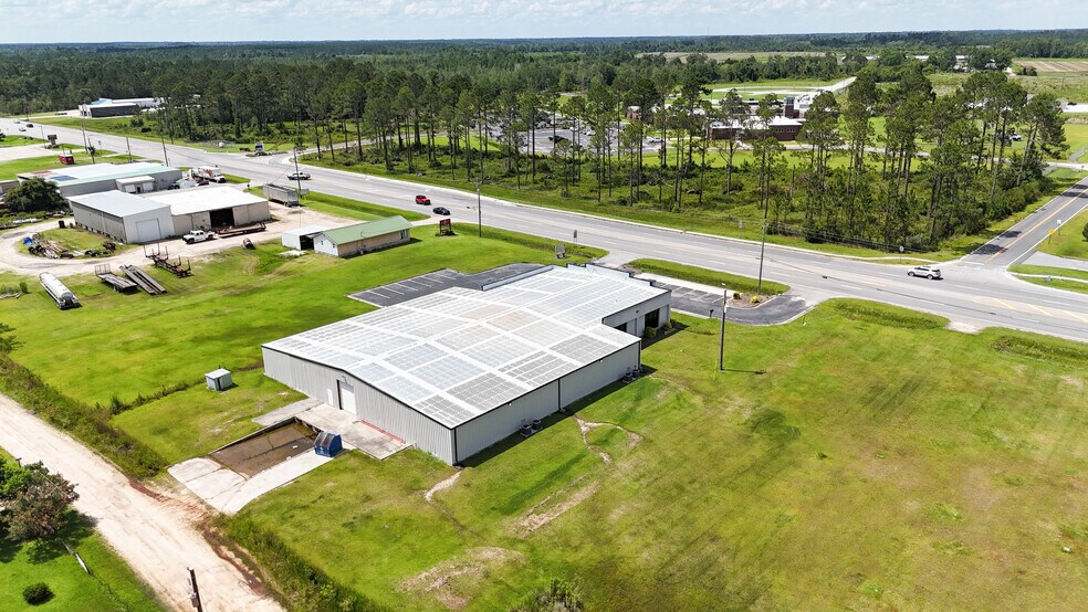 More Photos Of 1205 W Parker St, Baxley Freestanding For Lease