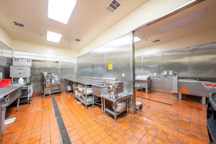 More Photos Of 429 S Palm Ave, Alhambra Food Processing For Sale