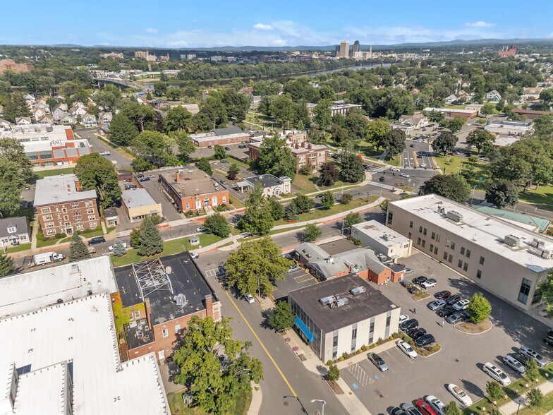 More Photos Of 85 Elm St, West Springfield Storefront Retail Office For Lease