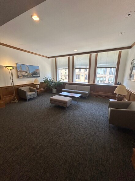 More Photos Of 311 Main St, Worcester Medical For Lease