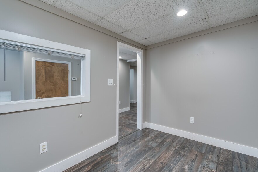 More Photos Of 708 James St, Clayton Office For Sale